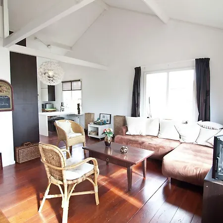Tatil Evi Quaint Cottage Near The Border With Lake View